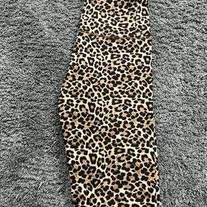 American Eagle leopard leggings